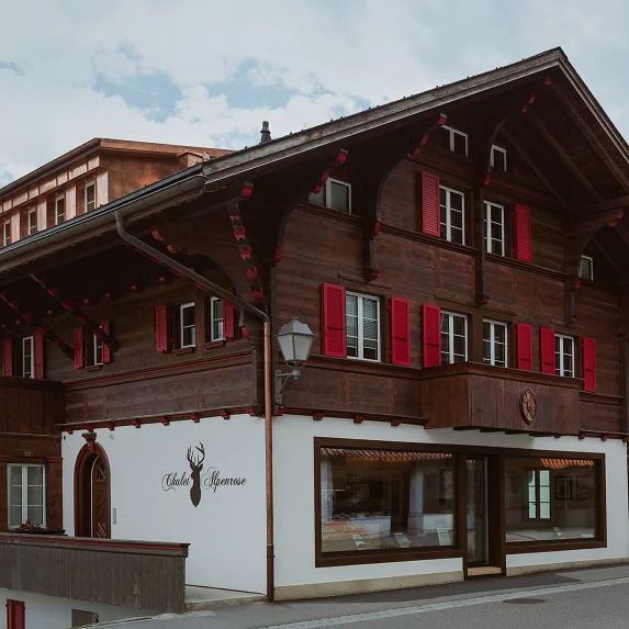 Showroom Chalet Alpenrose; Möbeltrend GmbH, Bild: Anja Zurbrügg Photography