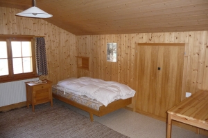 P1120463_Schlafzimmer-oben_vorher.jpg